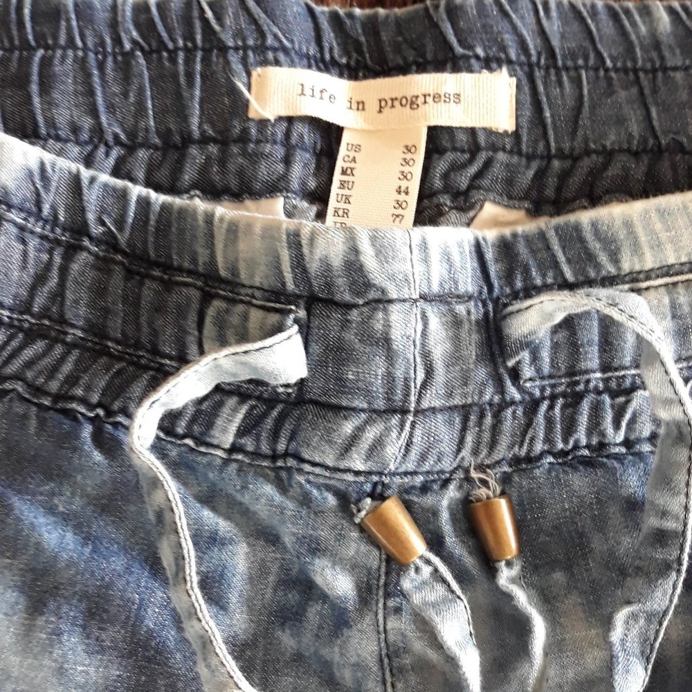 Life In Progress Jeans - Picture 3 of 3
